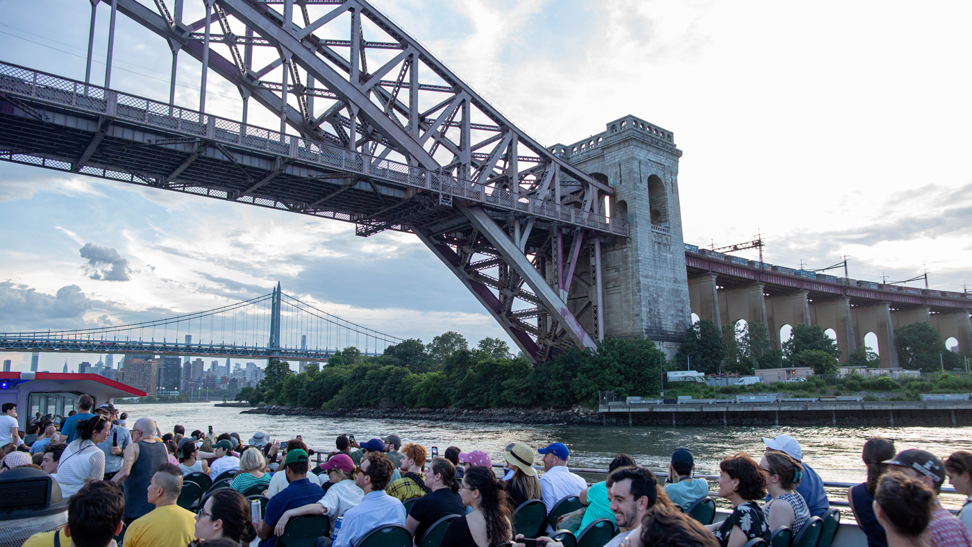 Around Manhattan Boat Tour